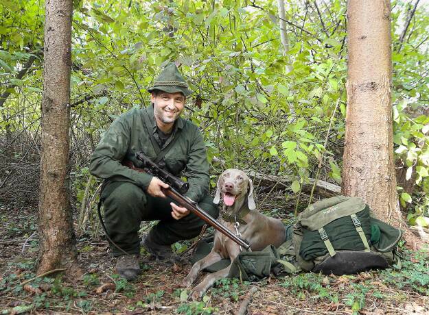 Soldaten im Revier - Jäger und Bundesheer-­Offizier David Flicker rät zu Information, Respekt und Rücksichtnahme. - © Bundesheer/Katrin Humann