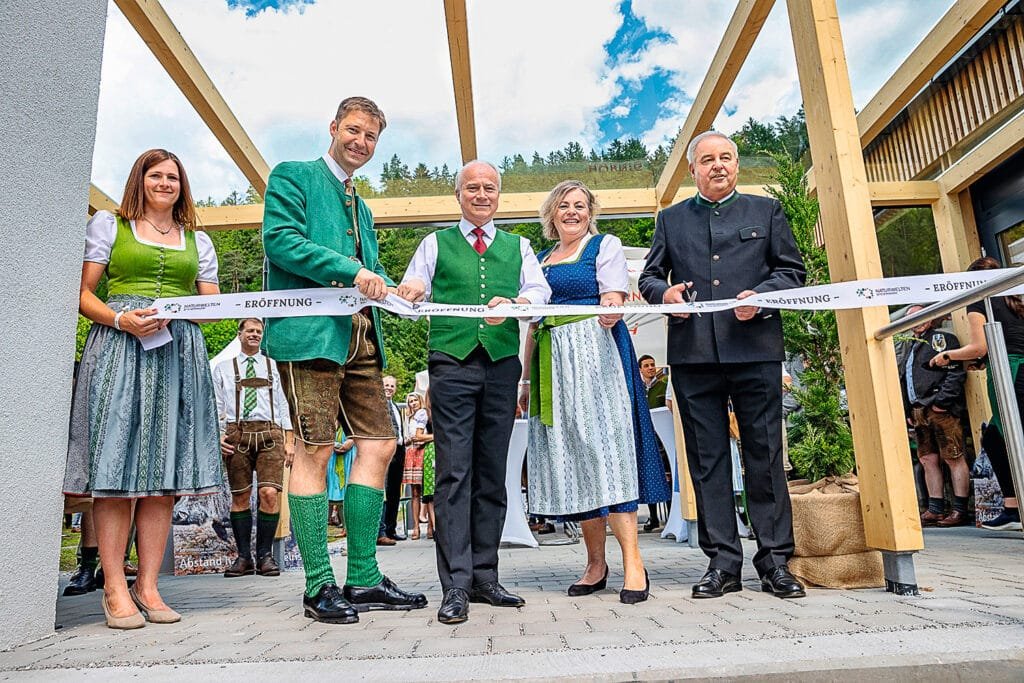 Eröffnung der Naturwelten Steiermark mit LJM Franz Mayr-Melnhof-Saurau (2. v. l.). Foto Naturwelten Steiermark